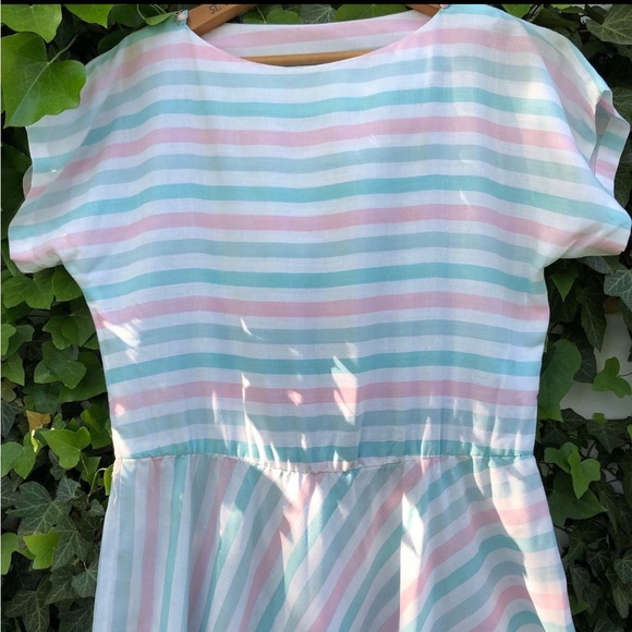 Vintage pastel striped dress - Picture 3 of 4